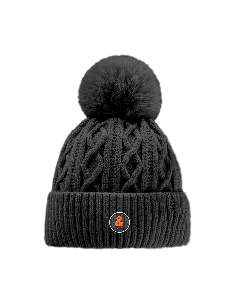 GORRO POMPON NEGRO