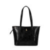 Bolso de hombro negro con apliques dorados